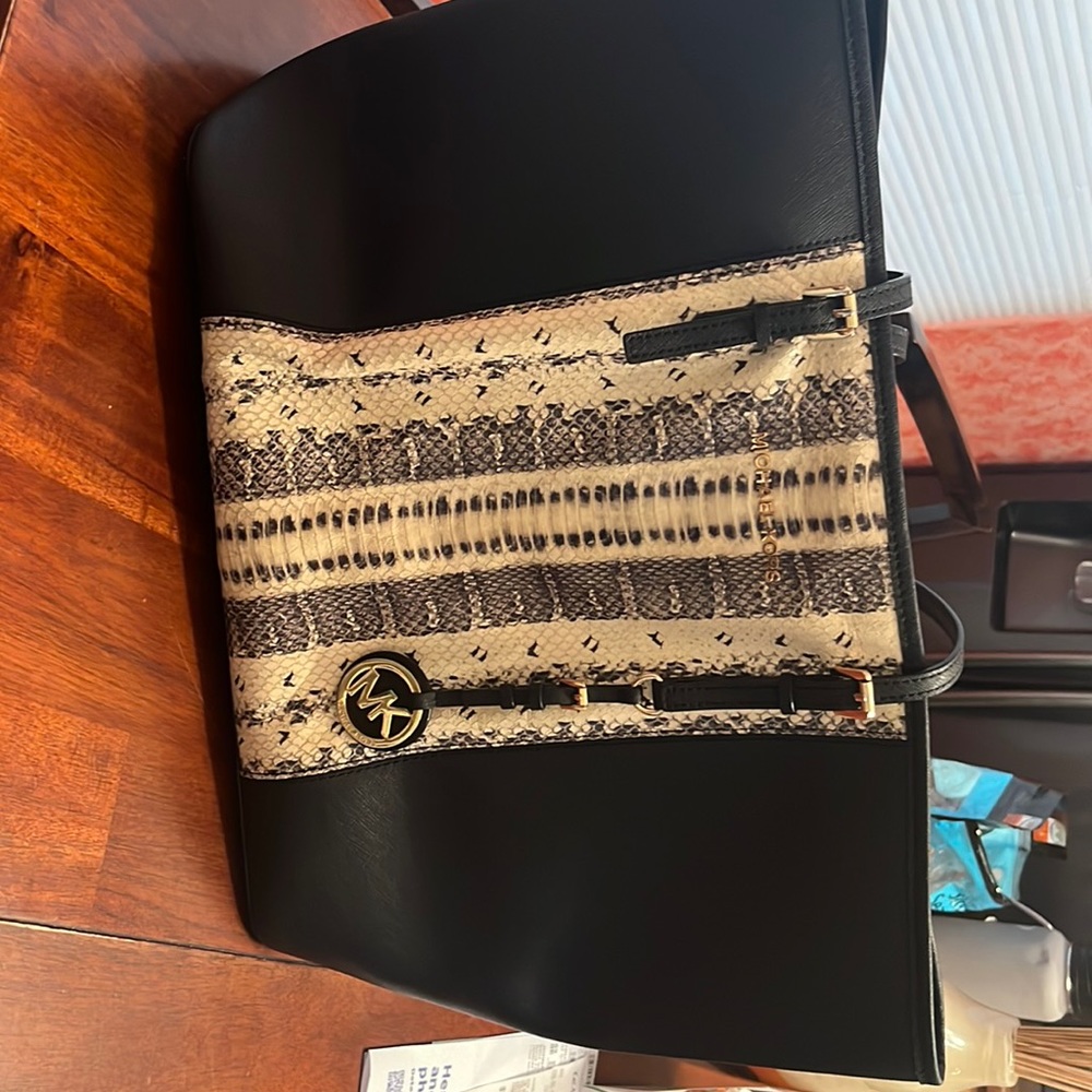 Michael Kors purse